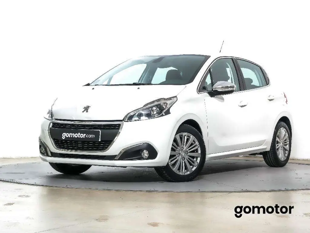 Photo 1 : Peugeot 208 2015 Petrol