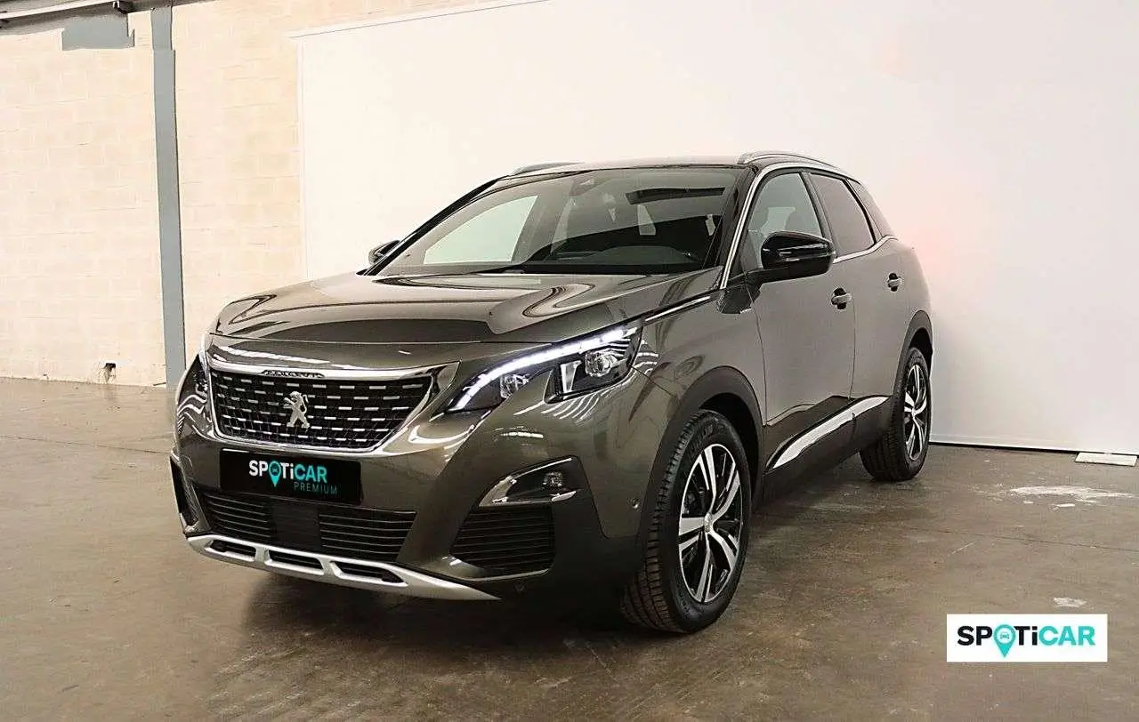 Photo 1 : Peugeot 3008 2020 Petrol