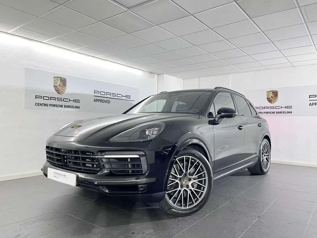 Photo 1 : Porsche Cayenne 2023 Petrol