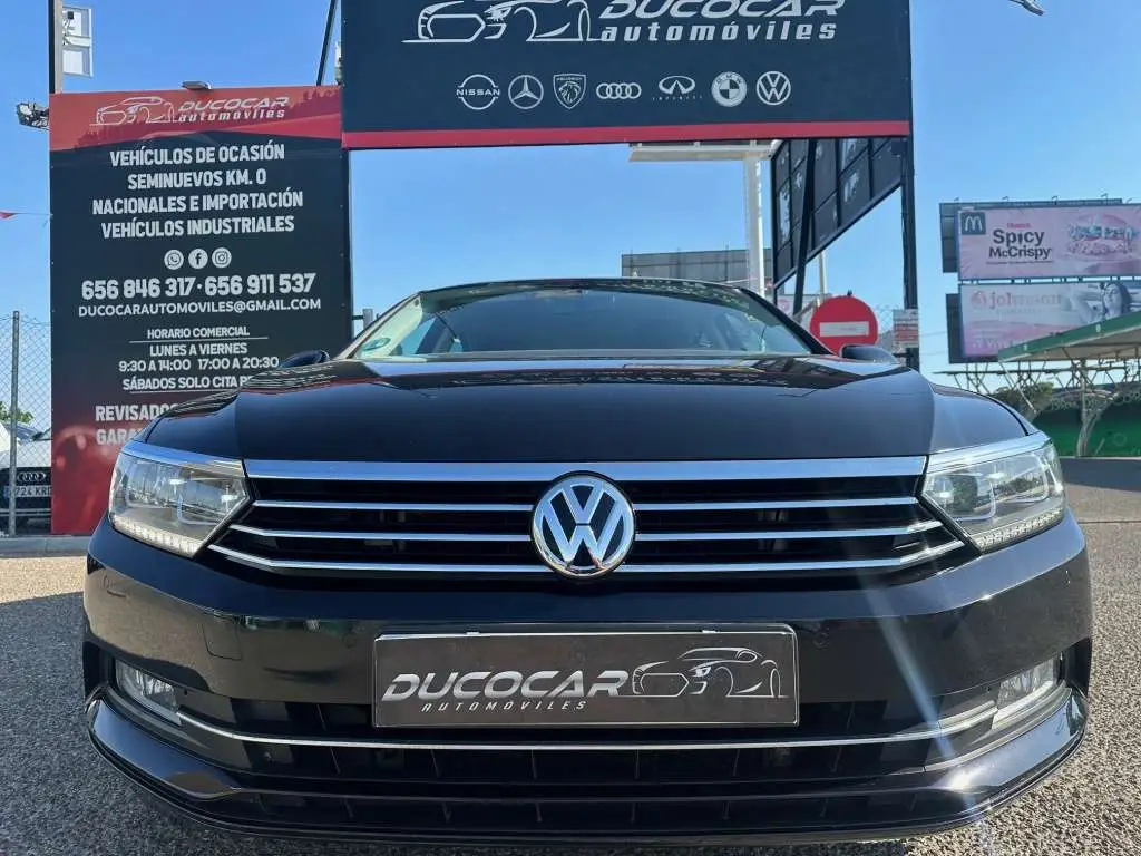 Photo 1 : Volkswagen Passat 2018 Diesel