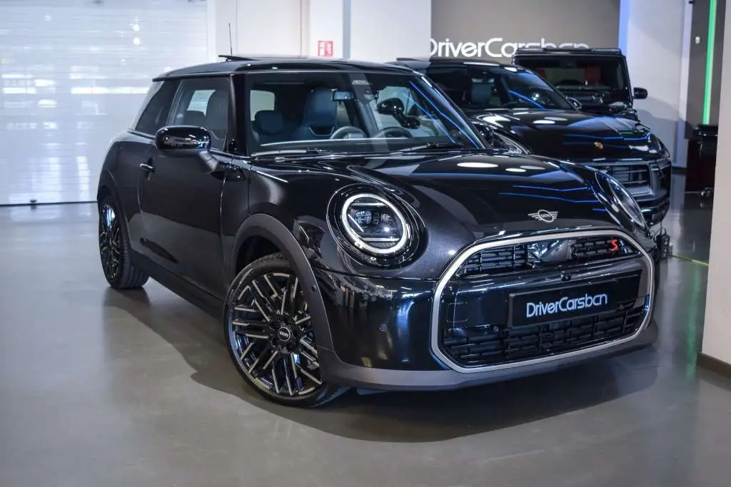 Photo 1 : Mini Cooper 2024 Essence