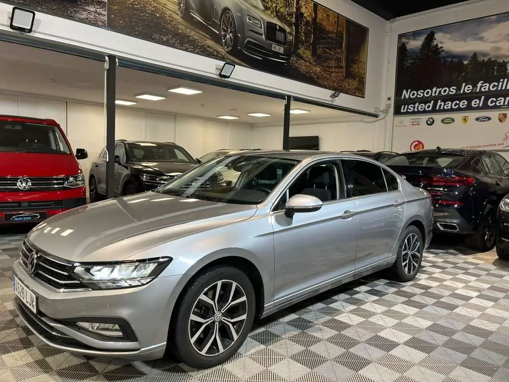 Photo 1 : Volkswagen Passat 2020 Diesel