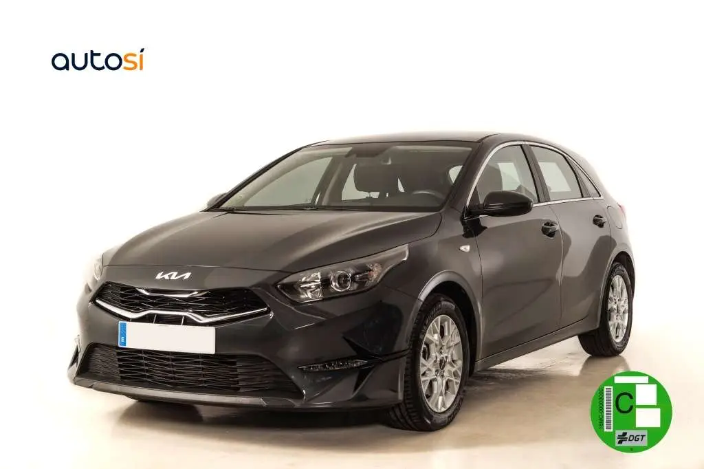 Photo 1 : Kia Ceed 2023 Essence