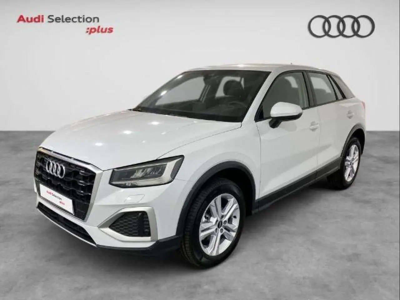 Photo 1 : Audi Q2 2024 Petrol