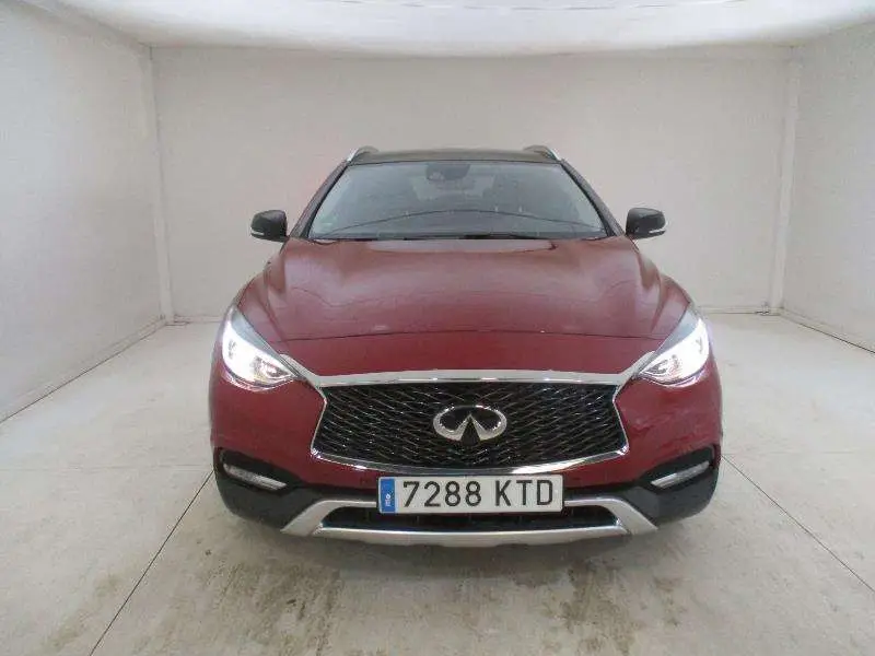 Photo 1 : Infiniti Qx30 2020 Diesel