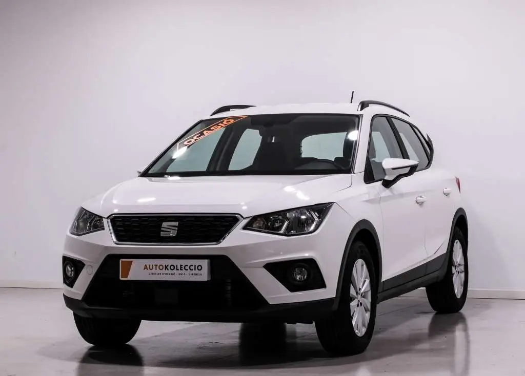 Photo 1 : Seat Arona 2021 Petrol