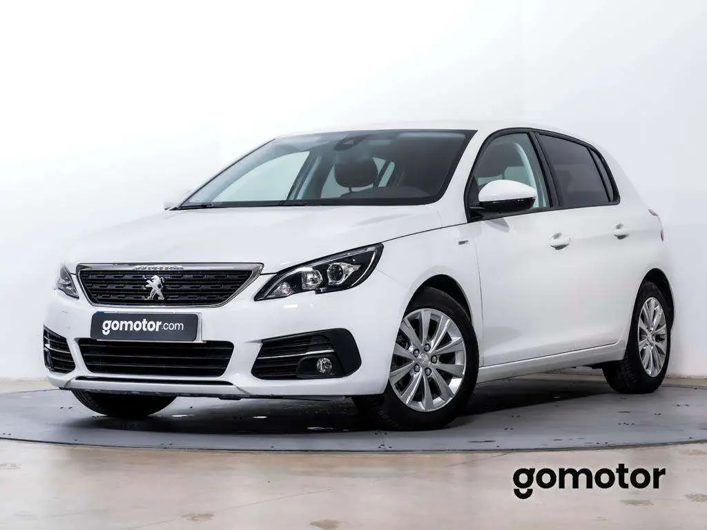 Photo 1 : Peugeot 308 2018 Petrol