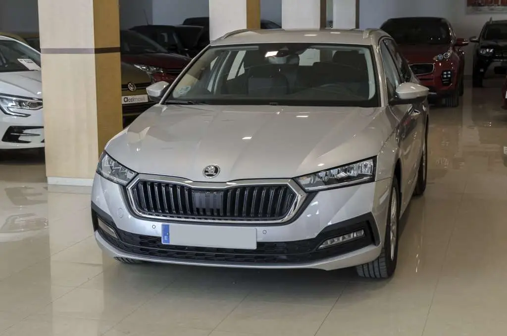 Photo 1 : Skoda Octavia 2023 Diesel