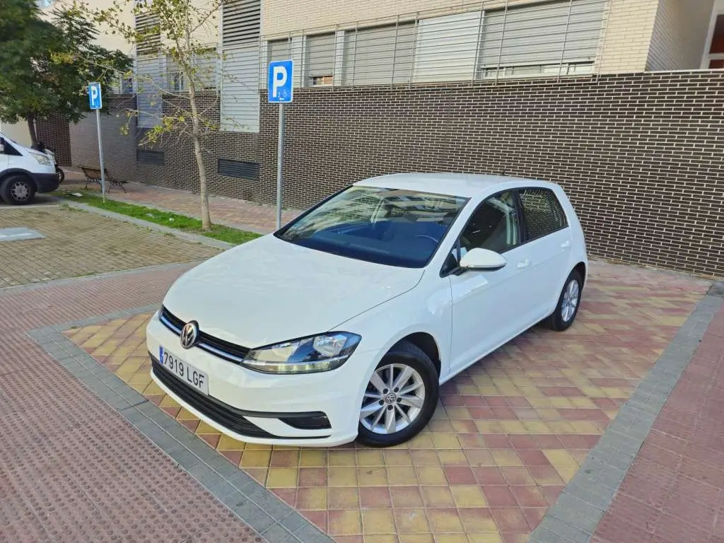 Photo 1 : Volkswagen Golf 2020 Diesel