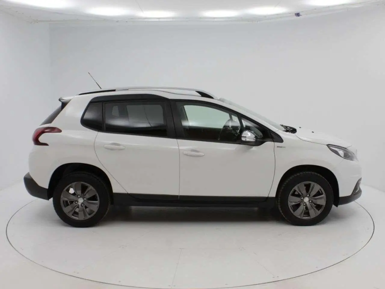 Photo 1 : Peugeot 2008 2019 Diesel