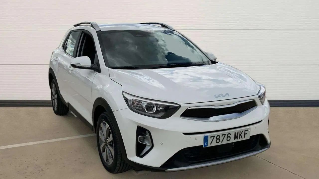 Photo 1 : Kia Stonic 2023 Petrol