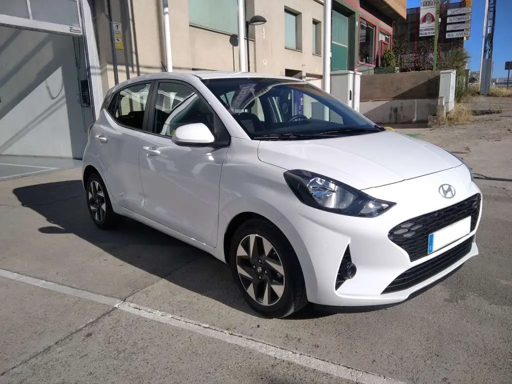 Photo 1 : Hyundai I10 2023 Essence