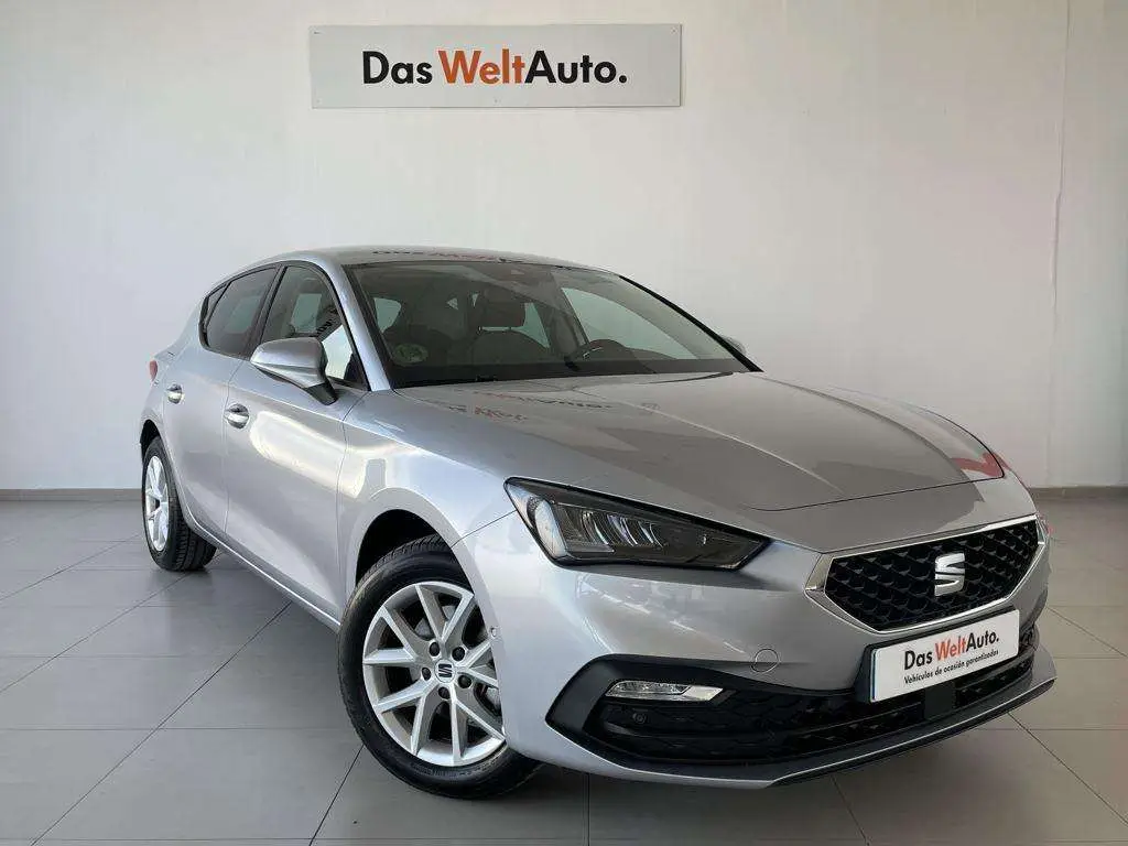 Photo 1 : Seat Leon 2024 Petrol