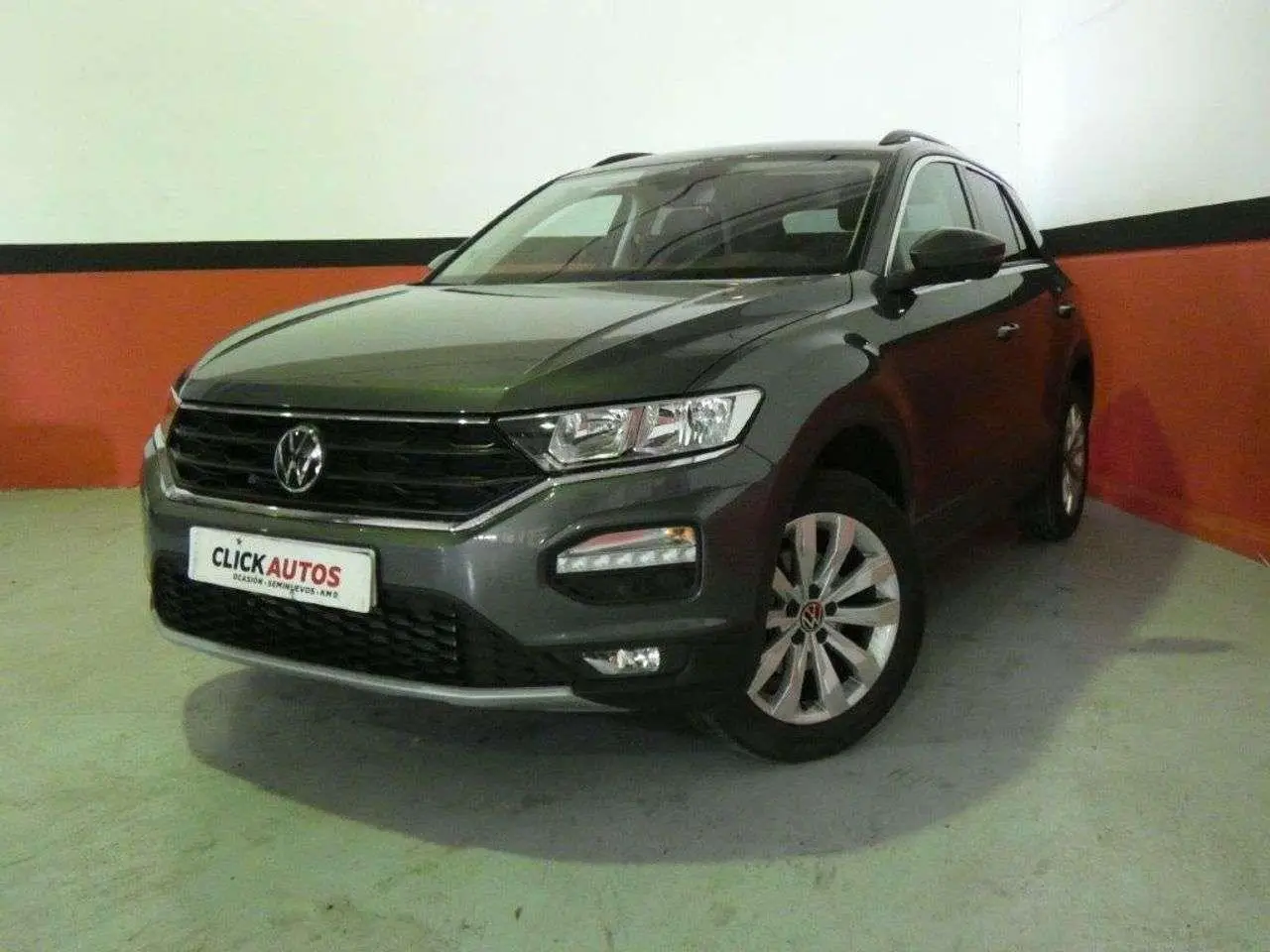 Photo 1 : Volkswagen T-roc 2021 Petrol