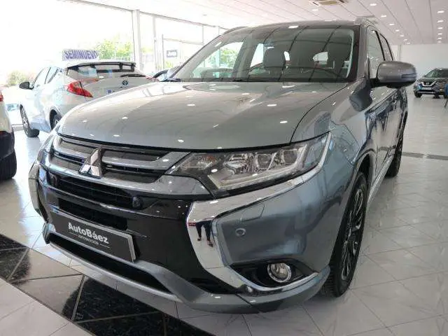 Photo 1 : Mitsubishi Outlander 2016 Essence