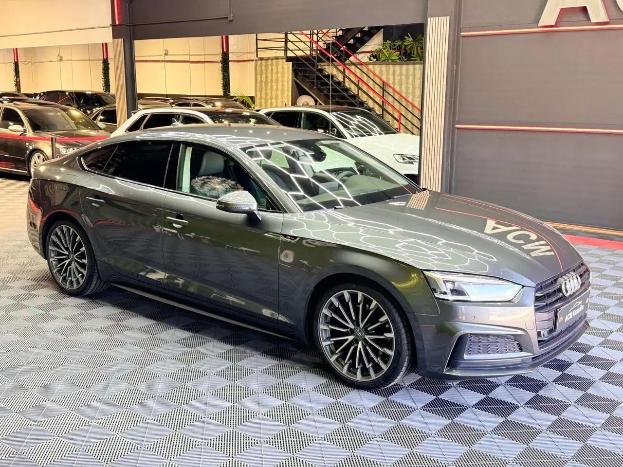 Photo 1 : Audi A5 2018 Diesel