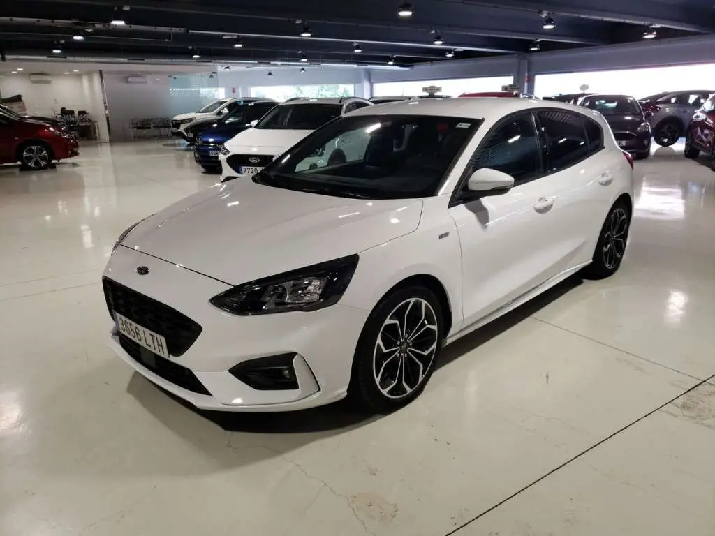 Photo 1 : Ford Focus 2021 Essence