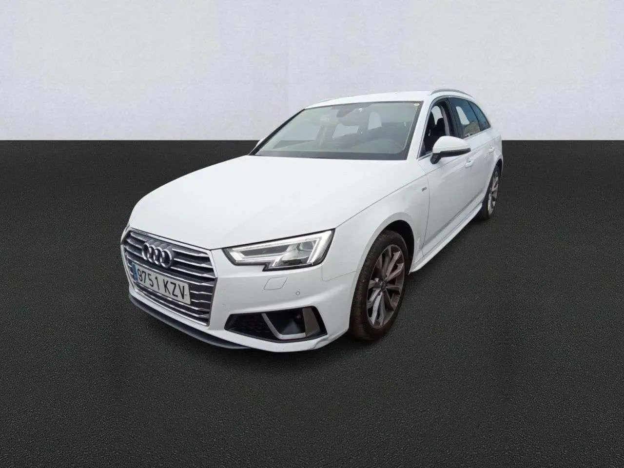 Photo 1 : Audi A4 2019 Diesel