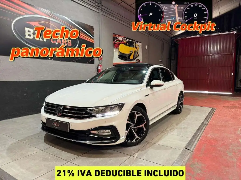 Photo 1 : Volkswagen Passat 2020 Essence