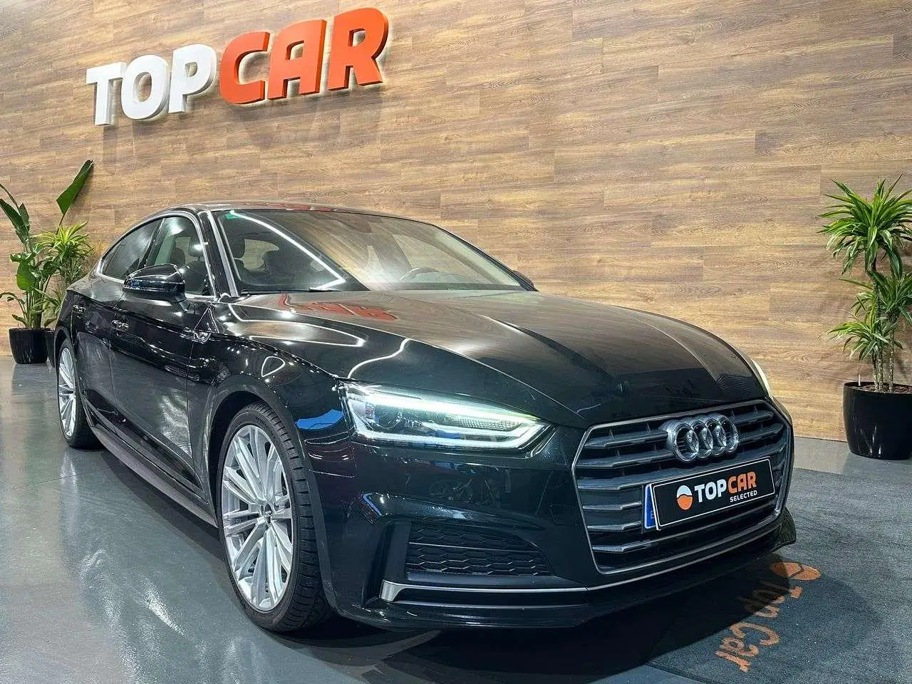 Photo 1 : Audi A5 2019 Essence