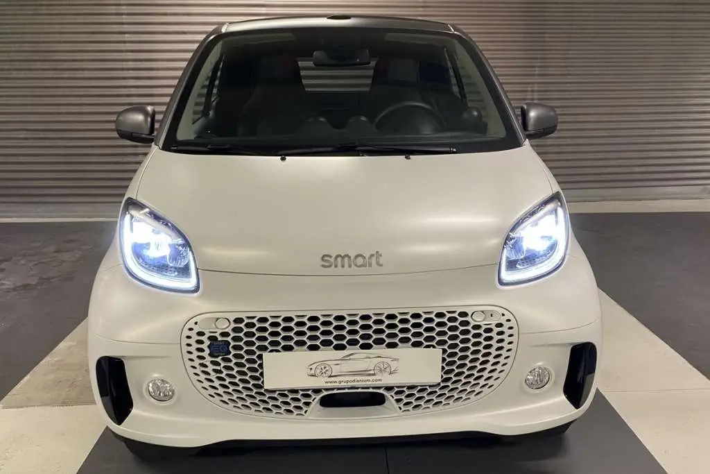 Photo 1 : Smart Fortwo 2021 Electric