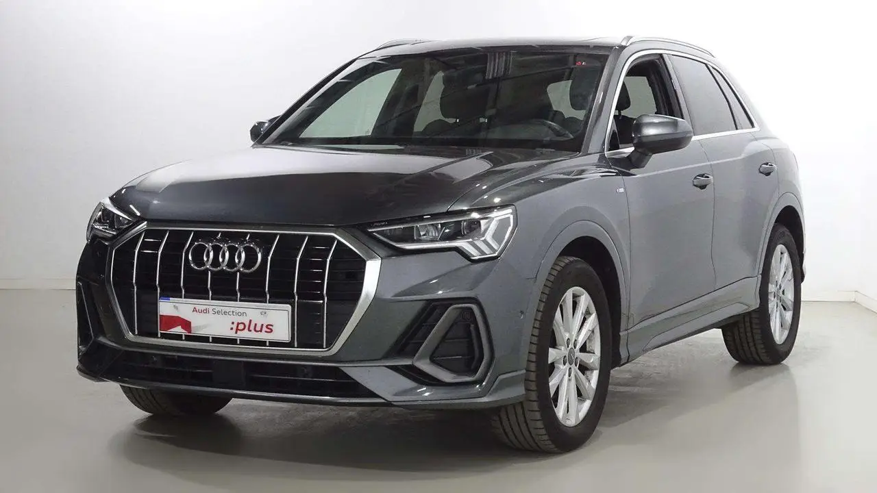 Photo 1 : Audi Q3 2020 Petrol