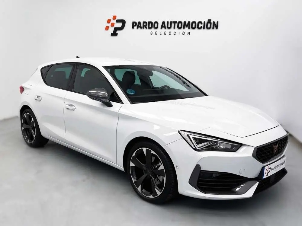 Photo 1 : Cupra Leon 2023 Petrol