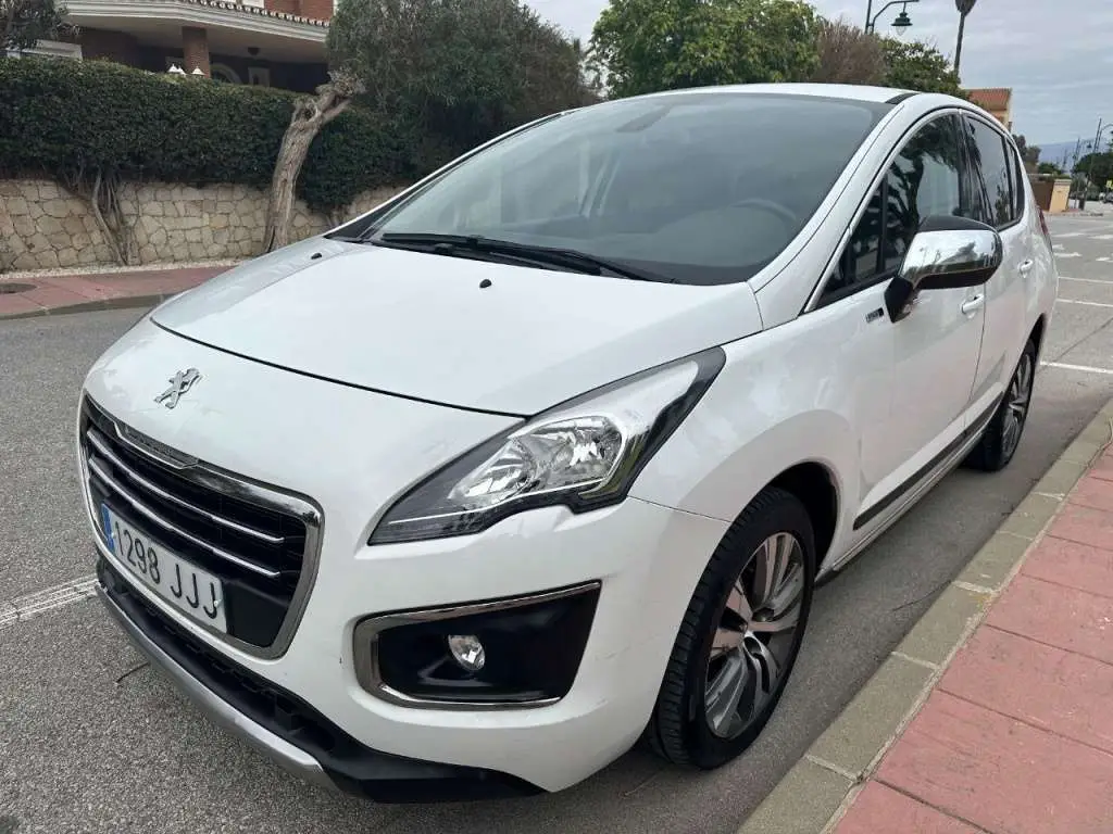 Photo 1 : Peugeot 3008 2015 Petrol