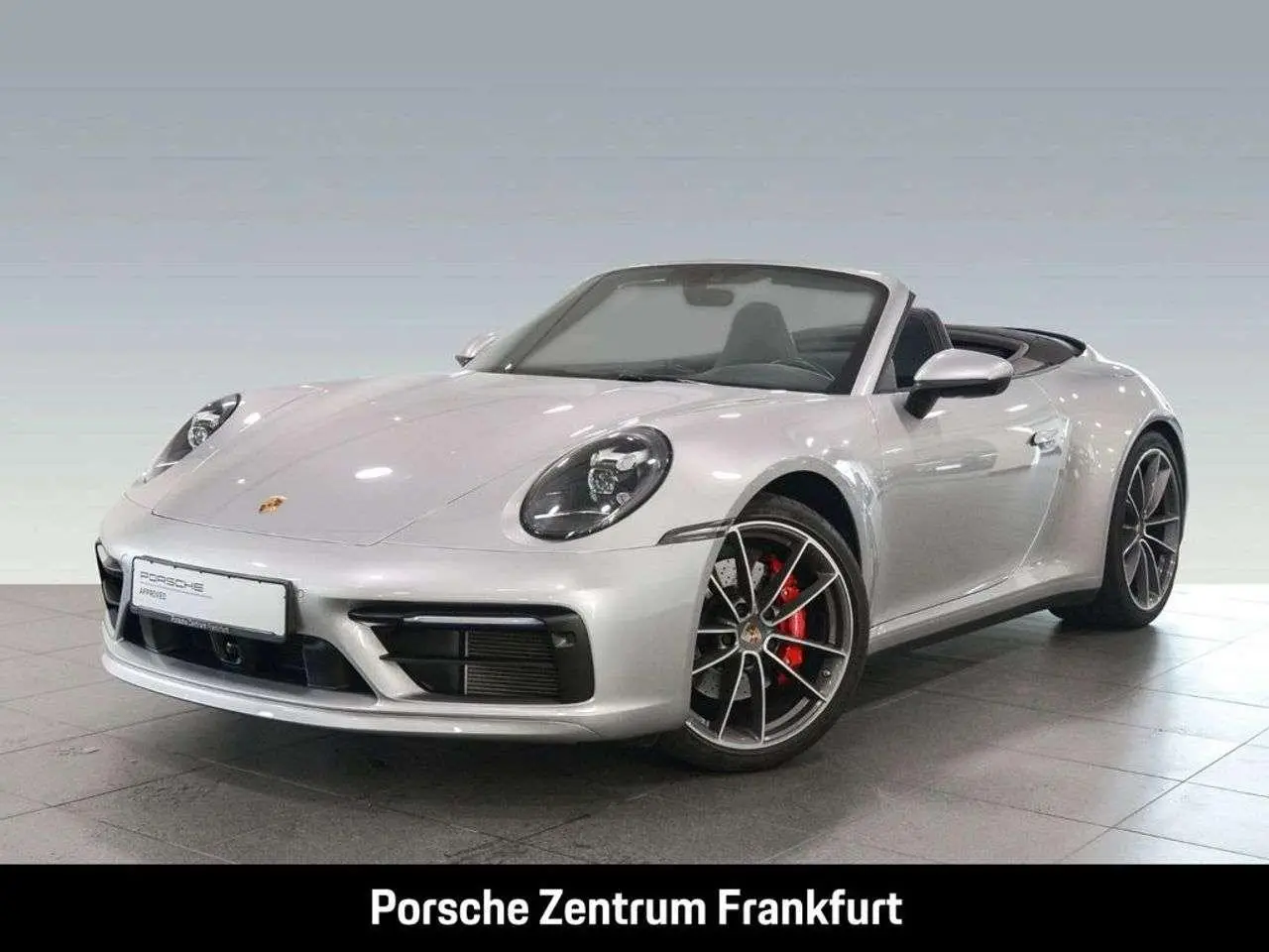 Photo 1 : Porsche 992 2021 Essence