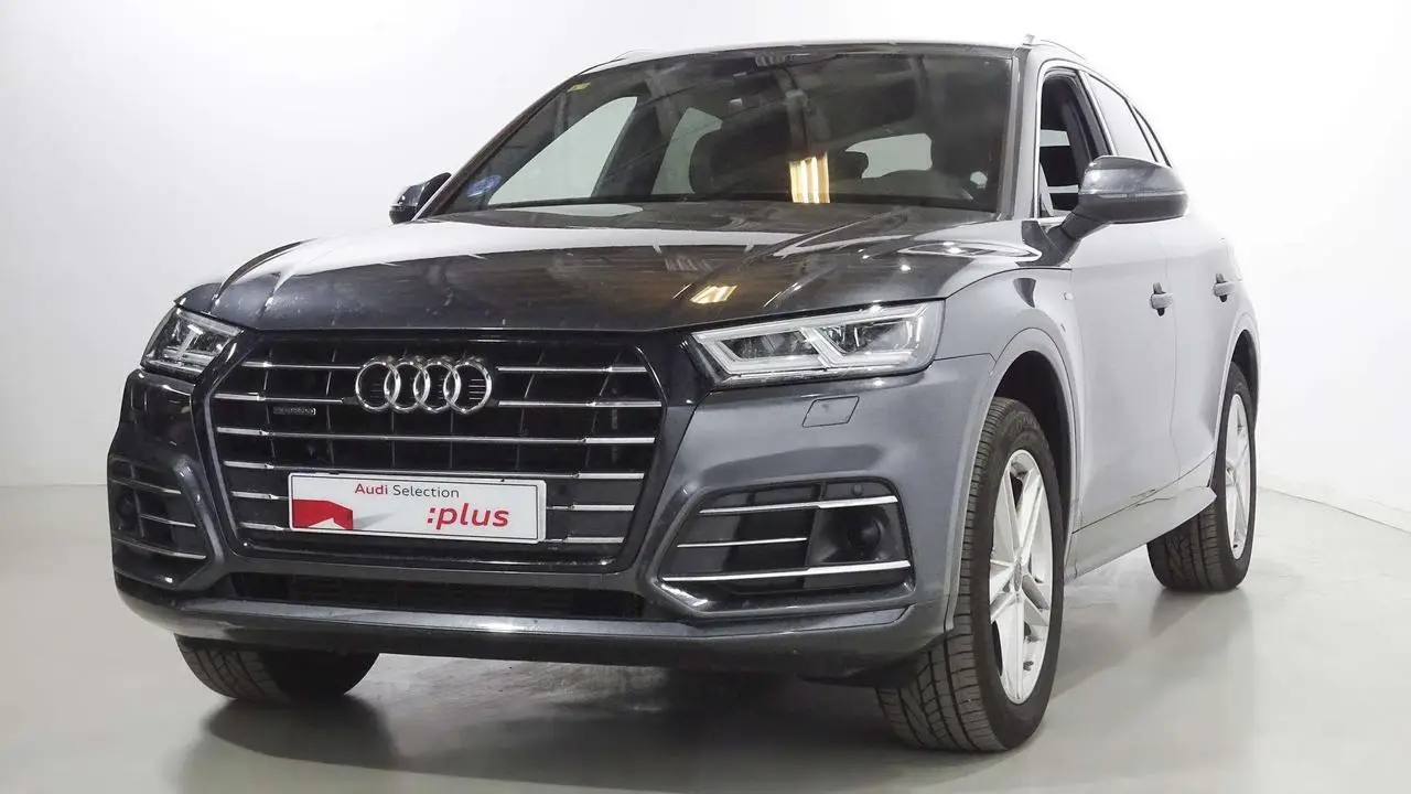 Photo 1 : Audi Q5 2020 Hybrid