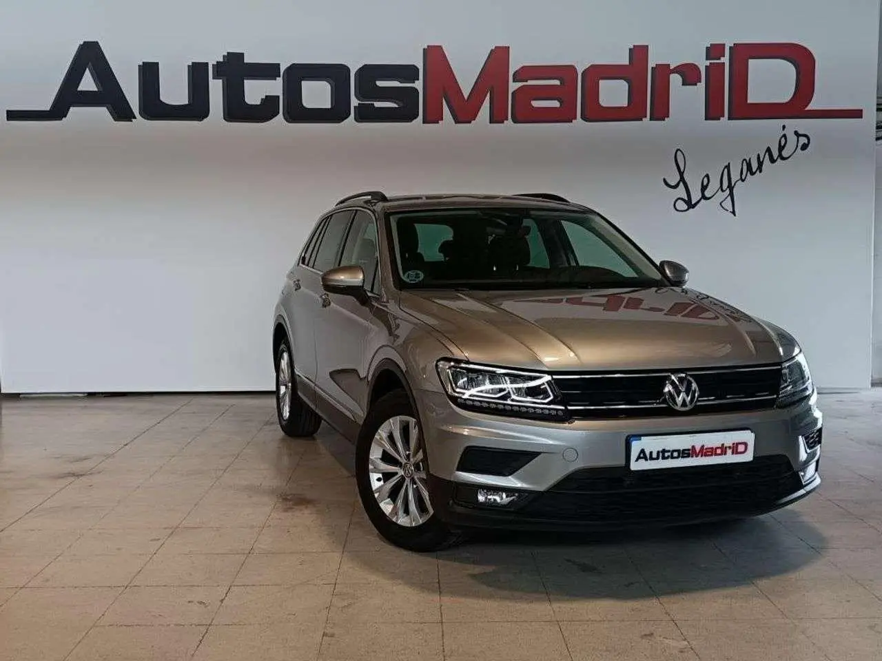 Photo 1 : Volkswagen Tiguan 2020 Petrol