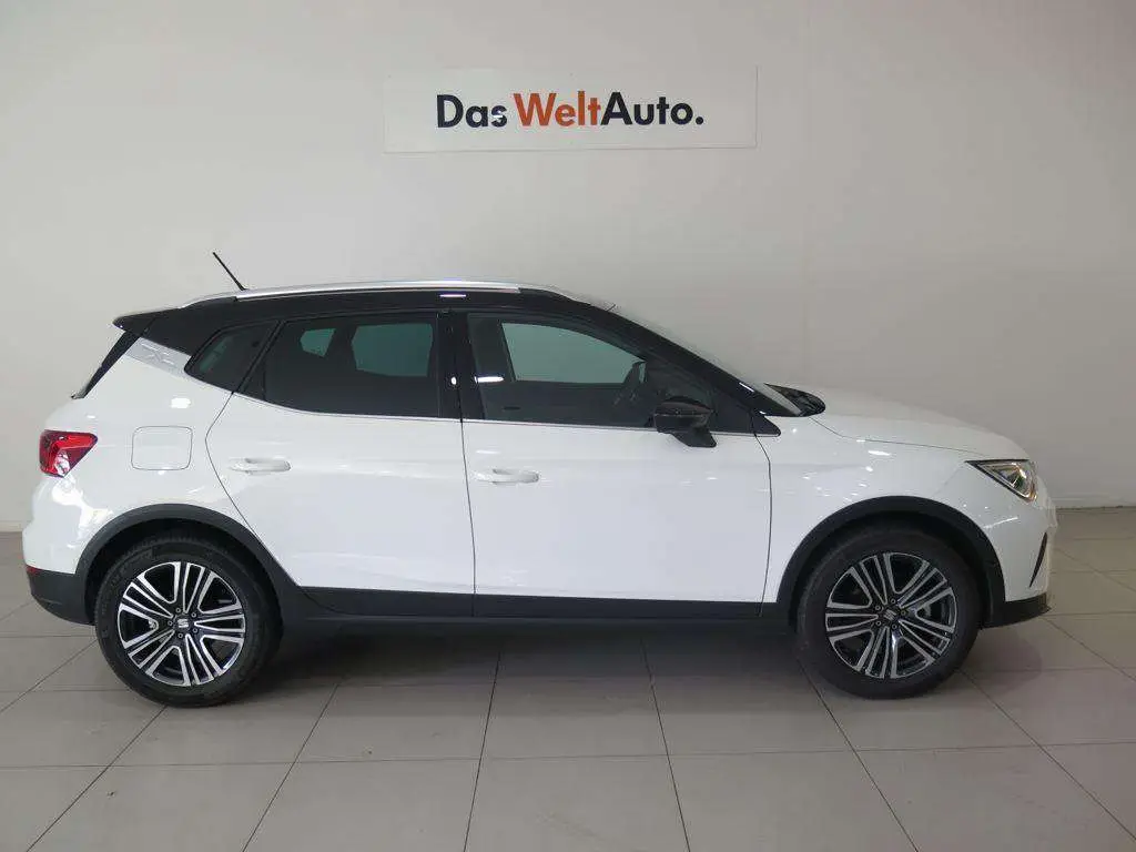 Photo 1 : Seat Arona 2024 Essence