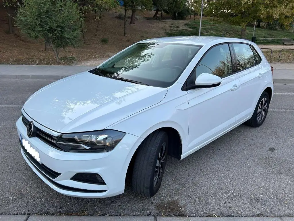 Photo 1 : Volkswagen Polo 2021 Essence