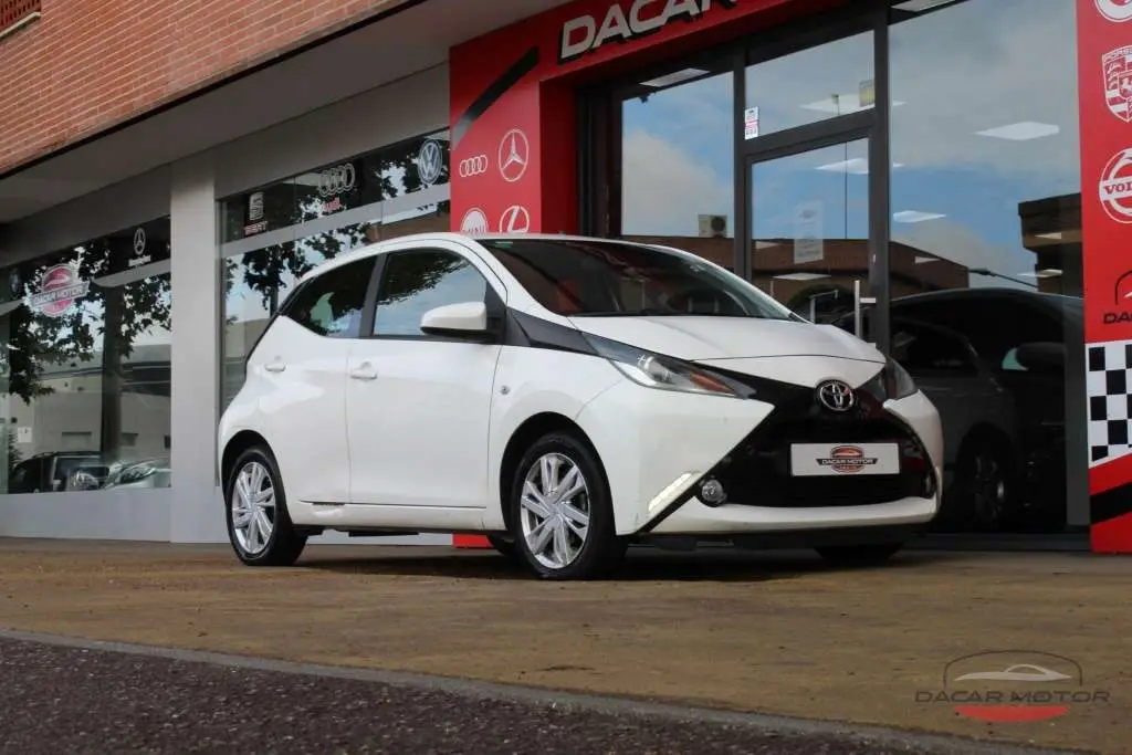 Photo 1 : Toyota Aygo 2015 Essence