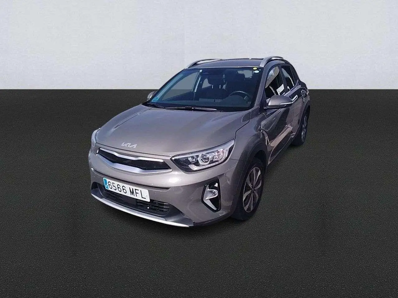 Photo 1 : Kia Stonic 2023 Essence