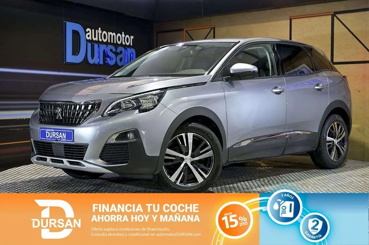 Photo 1 : Peugeot 3008 2019 Essence