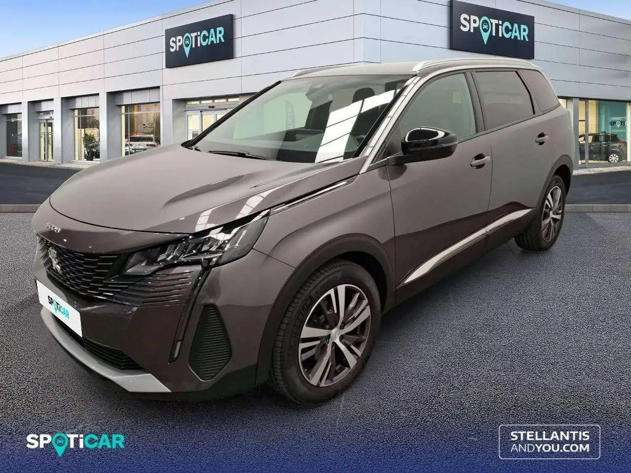 Photo 1 : Peugeot 5008 2024 Petrol