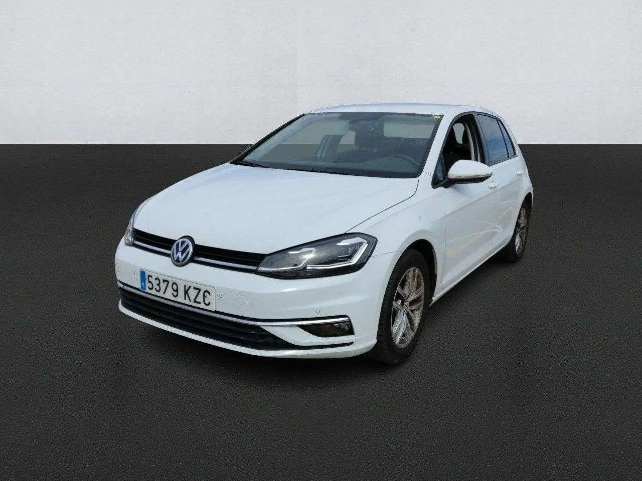 Photo 1 : Volkswagen Golf 2019 Essence