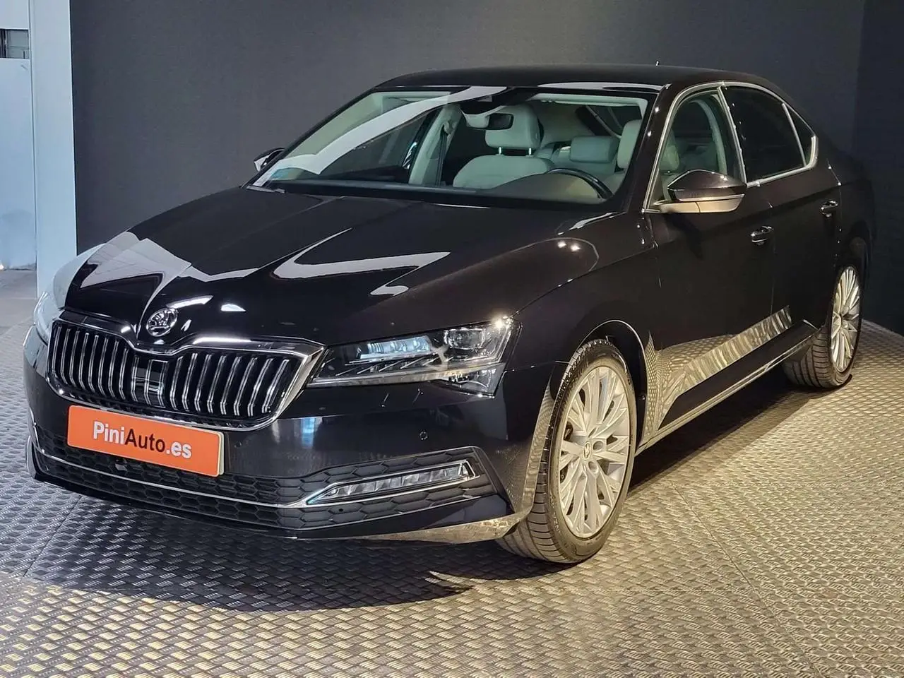 Photo 1 : Skoda Superb 2020 Petrol