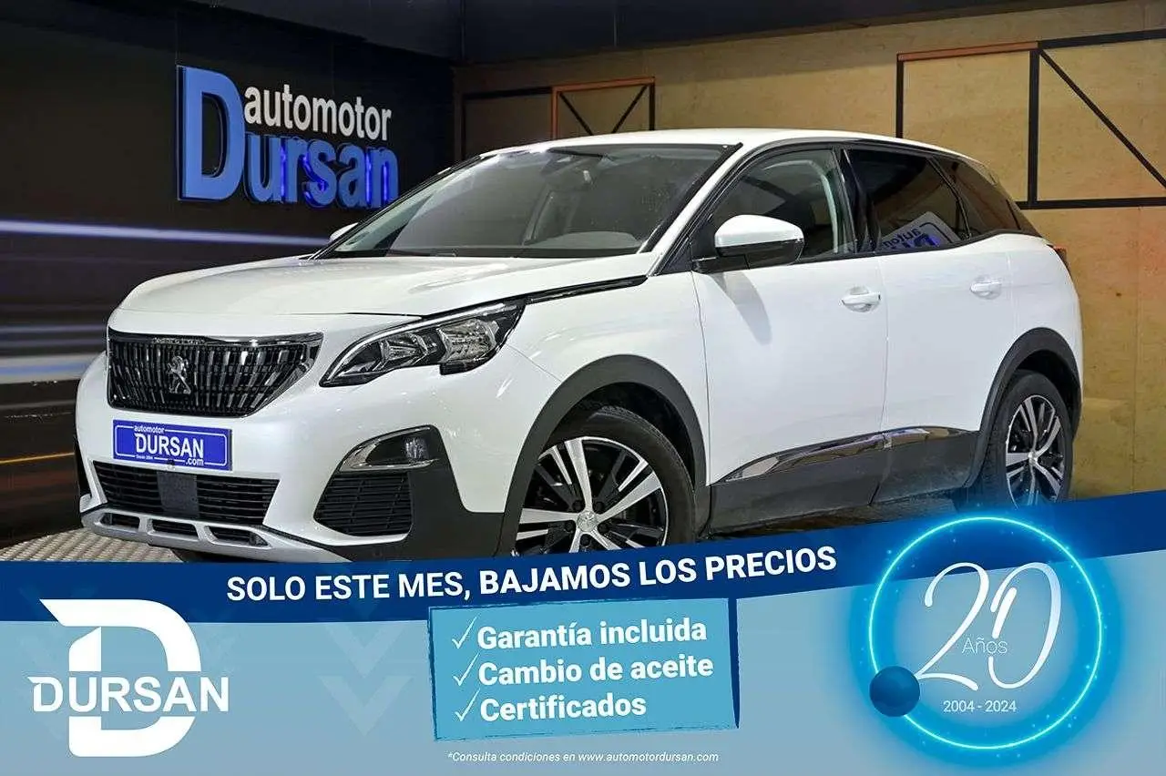 Photo 1 : Peugeot 3008 2019 Essence