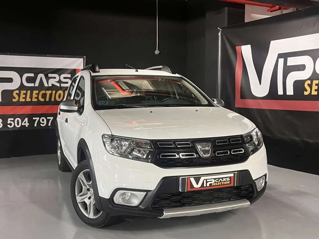 Photo 1 : Dacia Sandero 2020 Essence