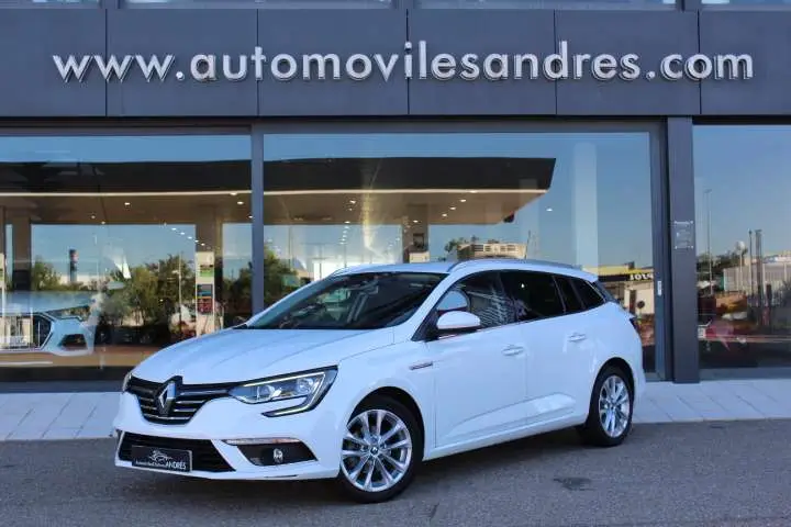 Photo 1 : Renault Megane 2017 Petrol