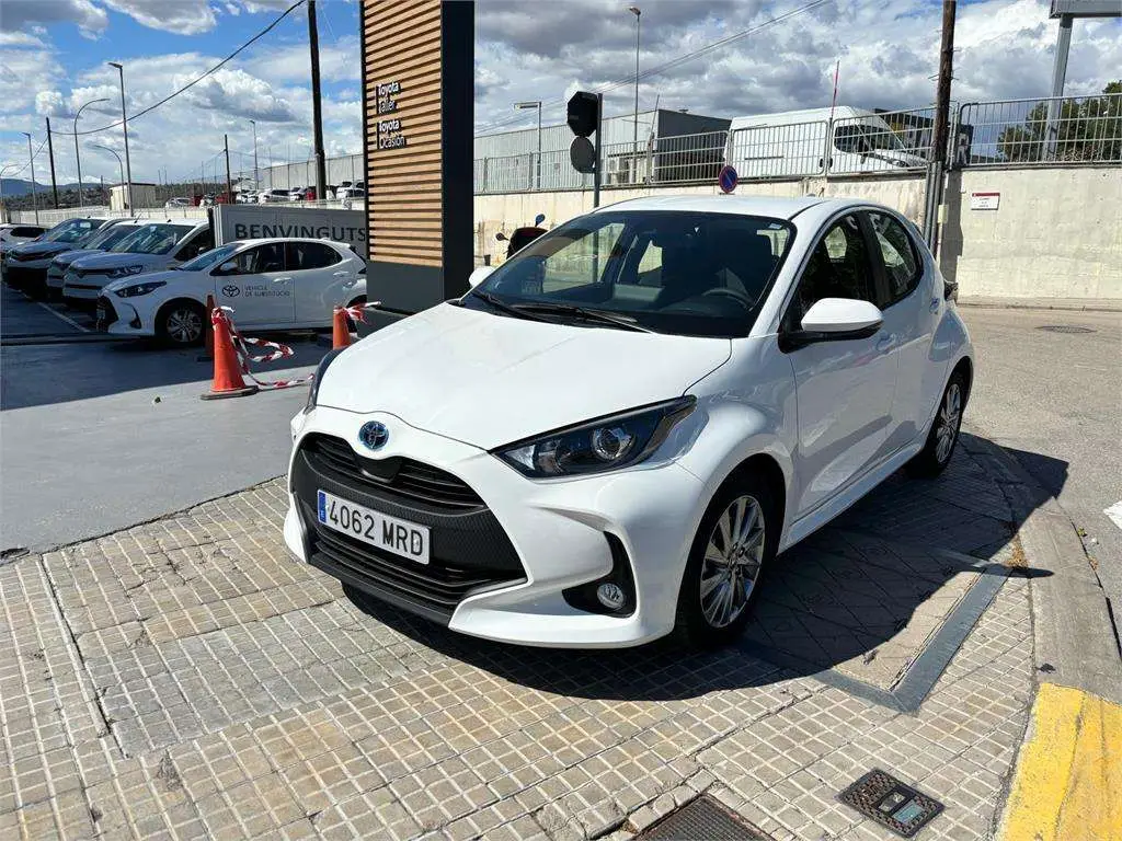 Photo 1 : Toyota Yaris 2024 Hybride