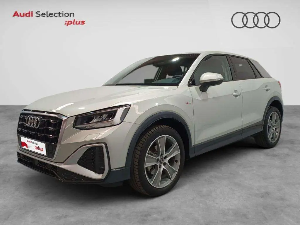 Photo 1 : Audi Q2 2024 Diesel