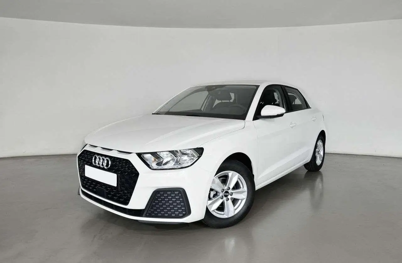 Photo 1 : Audi A1 2024 Petrol