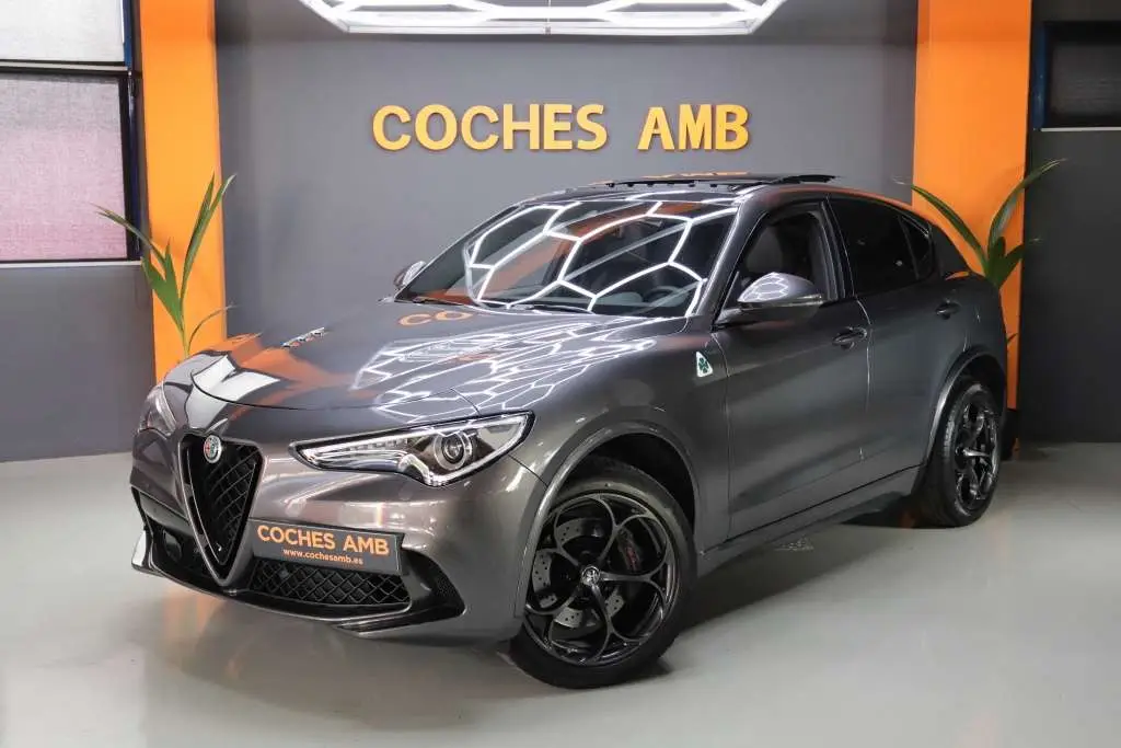 Photo 1 : Alfa Romeo Stelvio 2021 Petrol