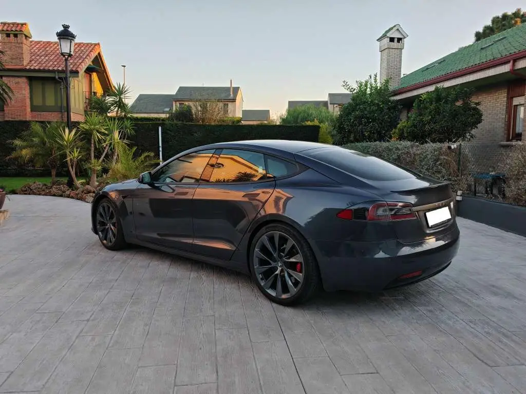 Photo 1 : Tesla Model S 2019 Électrique