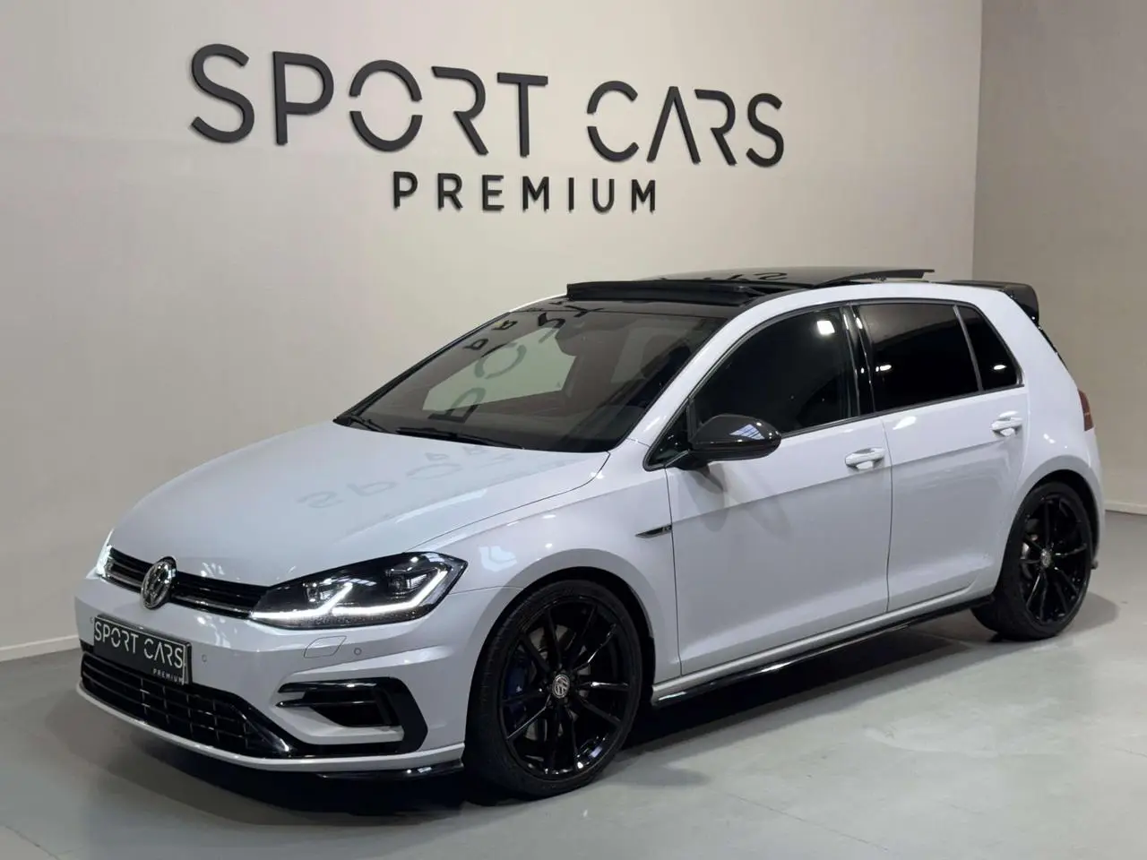 Photo 1 : Volkswagen Golf 2017 Petrol