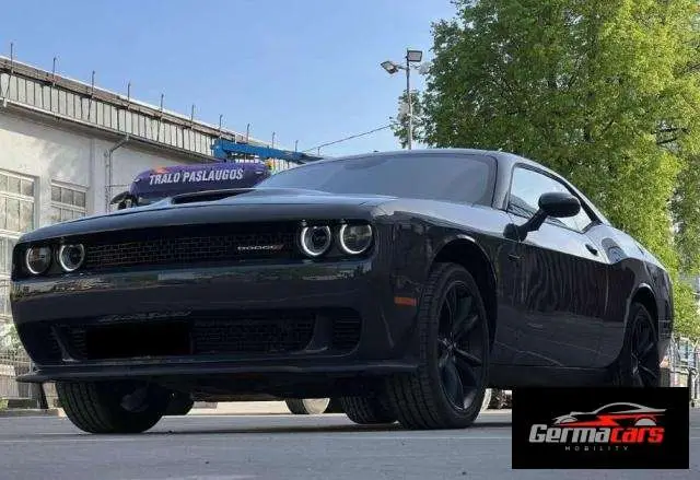 Photo 1 : Dodge Challenger 2021 Petrol