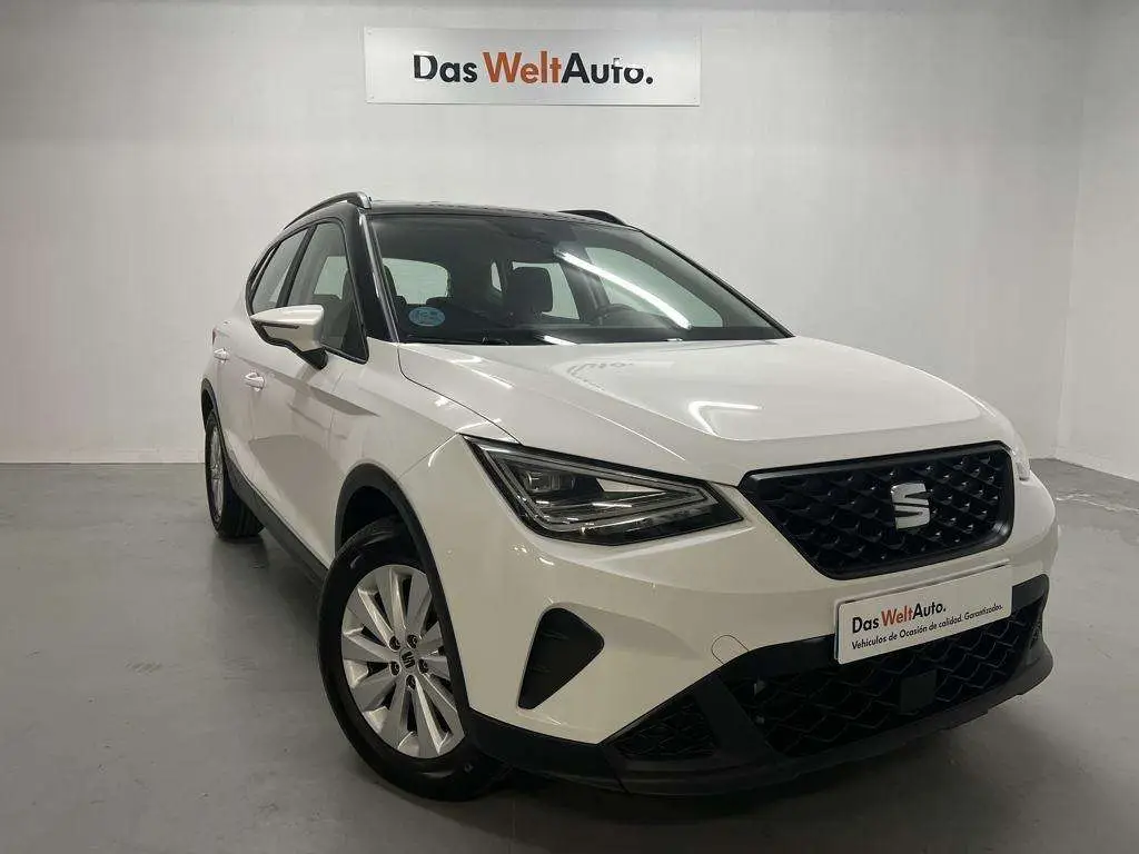 Photo 1 : Seat Arona 2024 Essence